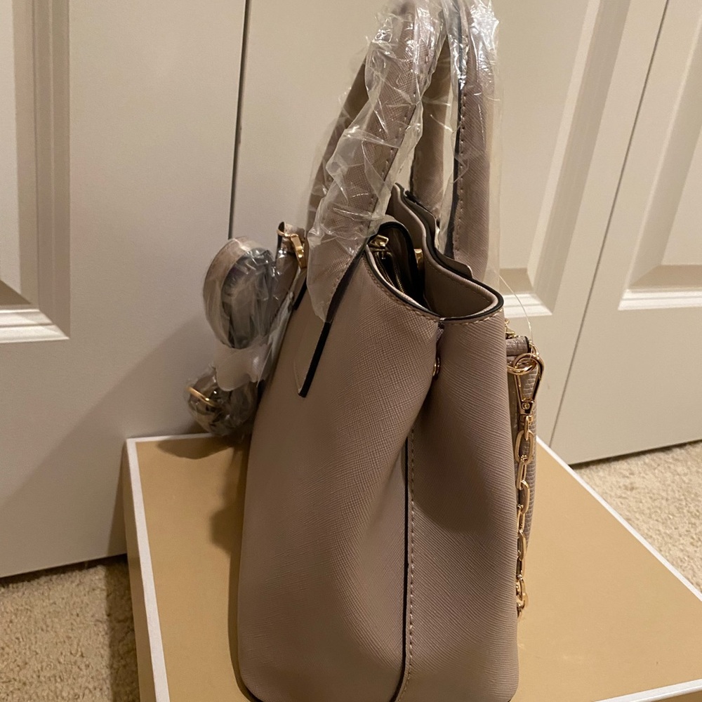 Bag - Picture 3 of 9